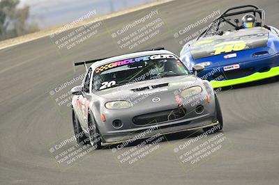 media/Jan-26-2025-CalClub SCCA (Sun) [[cfcea7df88]]/Group 5/Race/